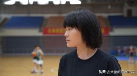 女子高中“灌籃高手”：從校園訓練館走到奧體中心｜面孔